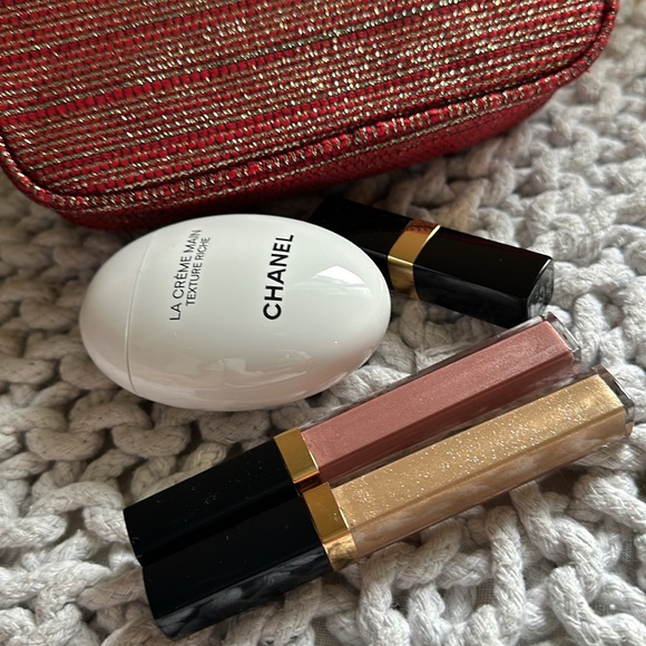 CHANEL HOLIDAY 5pc Gift Set LIP GLOSS/ BALM & Hydration on Hand w/ POUCH - Picture 5 of 9